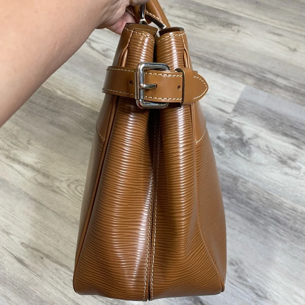 Used - Picture 6 of 13